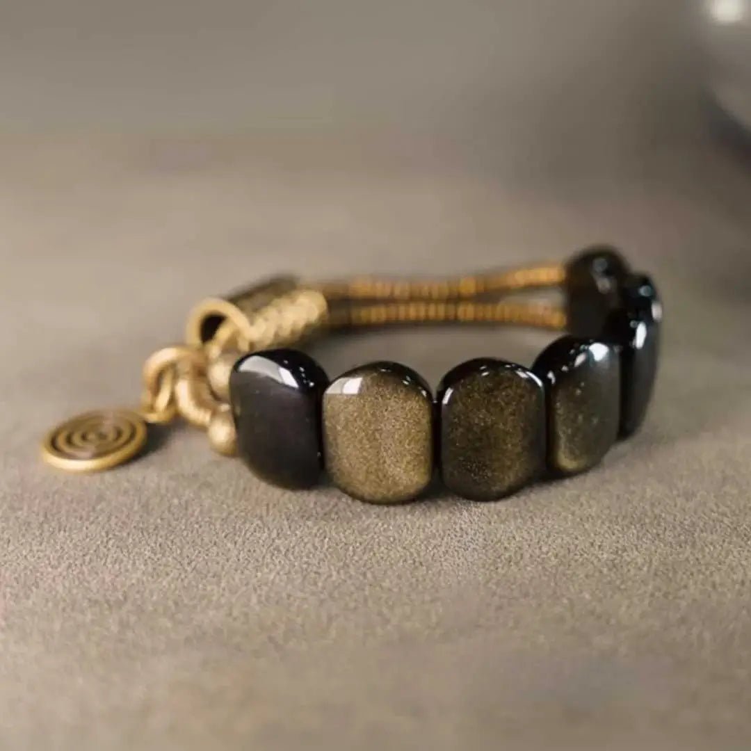 Bracelete Duplo em Obsidiana Gold, Cobre e Pingentes em Bronze Martelado à Mão - Linha Nepal