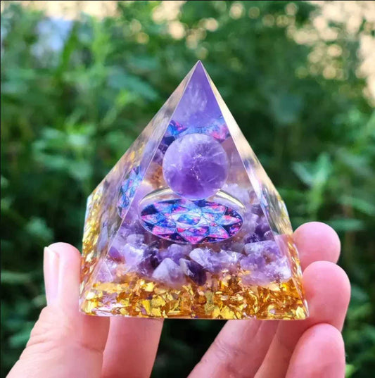 Pirâmide Orgonite em Ametista Natural - Universo 💫