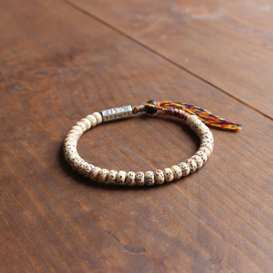 Bracelete em Sementes Bodhi e Prata Tibetana Envelhecida - Sorte 🍀